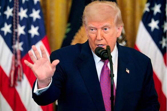 وال‌استریت ژورنال: ترامپ پیشنهاد تصرف جزیره خارک را رد کرد