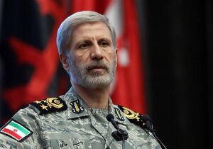 فرمانده کل ارتش: سربازان ولایت در ارتش گوش به فرمان جانفشانی خواهند کرد