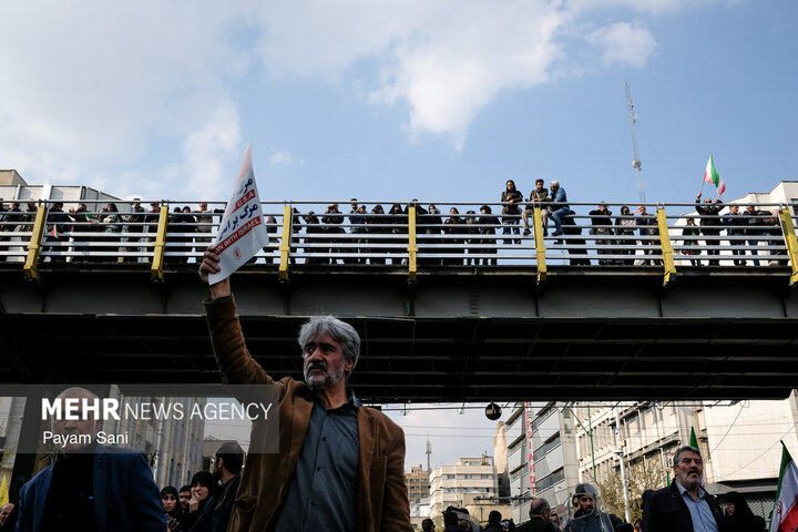 تشییع شهیدان لاریجانی، سلیمانی و شهدای ناو دنا