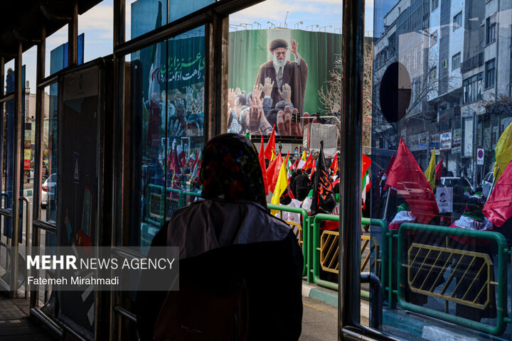طرح جدید دیوارنگاره میدان انقلاب اسلامی