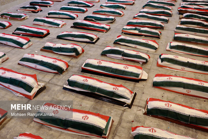 ورود پیکر شهدای ناو دنا به معراج شهدا بهشت زهرا (س)