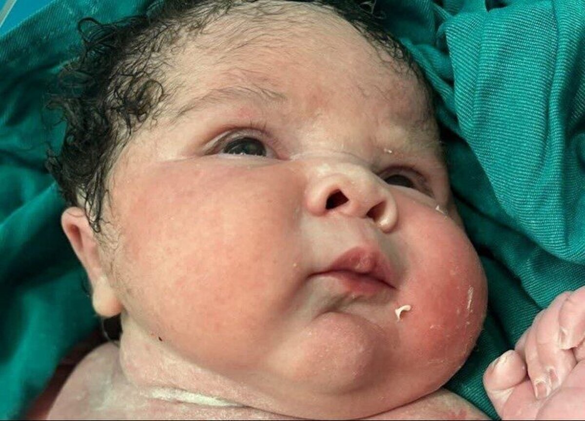 تولد نوزاد سطوه‌ای در آسمان + عکس