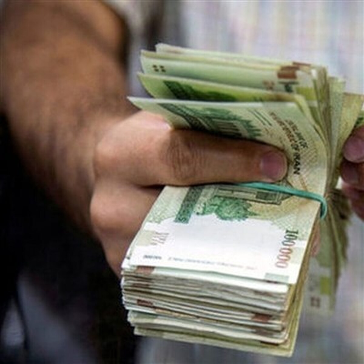 خبر جدید درباره افزایش حقوق کارکنان| حقوق کارکنان در سال آینده چگونه افزایش می‌یابد؟