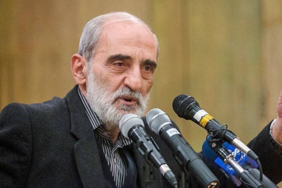 کشتی‌های آمریکایی متوقف در تنگه هرمز را مصادره کنید| غنیمت هم بخشی از خسارت است