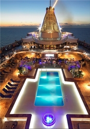 استخر مارینا در کشتی اقیانوسیه کروز