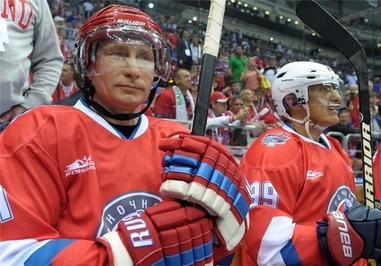 شرکت «ولادیمیر پوتین» رئیس‌جمهور روسیه در مسابقات هاکی روی یخ روسیه