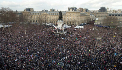 تصویری که پس از راهپیمایی سران کشورها پخش شد تا...