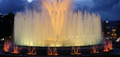 فواره جادویی مونجویک (Montjuic)، بارسلونا (اسپانیا)