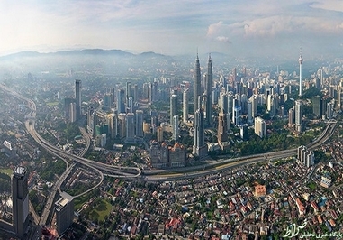 کوالالامپور مالزی/
برج مرکز عکس، در گذشته بلند‌ترین ساختمان جهان بود و حتی امروز نیز پنجمین ساختمان بلند جهان است.