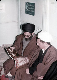  آیت الله خامنه ای و آیت الله هاشمی رفسنجانی در دفترمرکزی حزب جمهوری اسلامی 