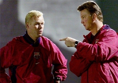 لوئیز فان خال در کنار رونالد کومان در تیم بارسلونا