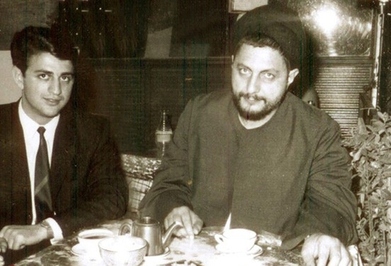 سیدصادق طباطبایی در کنار امام موسی صدر