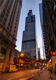 برج ویلیس – به ارتفاع 442.1 متر در شیکاگو – آمریکا – زمان ساخت سال 1974