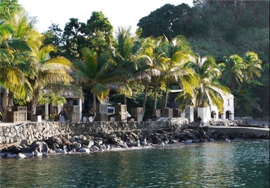 جزیره سنت ونسان - دزدان دریایی کارائیب – جزیره سنت ونسان – این فیلم ساخته گور وربینسکی و راب مارشال است که شامل فیلم‌های زیر می‌شود:

دزدان دریایی کارائیب: نفرین مروارید سیاه

دزدان دریایی کارائیب: صندوق مرد مرده

دزدان دریایی کارائیب: پایان جهان

دزدان دریایی کارائیب: سوار بر امواج ناشناخته
