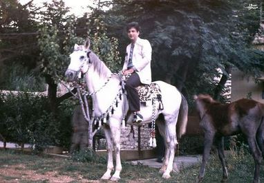 دکتر صادق طباطبایی در حال انجام برخی تمرینات آموزشی در بعلبک لبنان