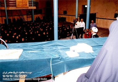 حسینیه جماران، بانو خدیجه ثقفی در دیدار با خانوادههای شهدای حزب الله لبنان