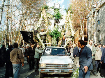 نمایی از مراسم پرشکوه تشییع آیت الله العظمی گلپایگانی در تهران