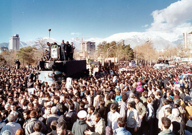 نمایی از مراسم پرشکوه تشییع آیت الله العظمی گلپایگانی در تهران