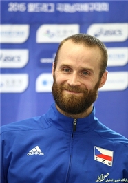 الس هلوبچ، بازیکن 30 ساله تیم ملی والیبال جمهوری چک است و علاقه زیادی به ورزش‌های زمستانی دارد.