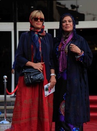 گوهر خیر اندیش و دخترش