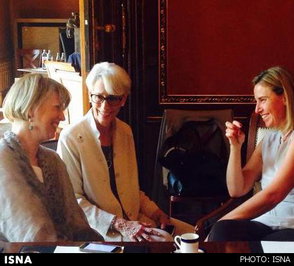 فدریکا موگرینی و وندی شرمن در گپ و گفتی کاملا زنانه، عکس را موگرینی در صفحه توییترش منتشر کرده است. 