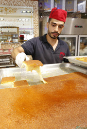  شرینی فروشی سوری در پایتخت لبنان