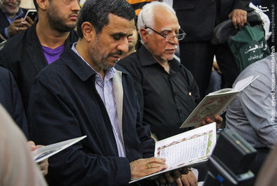  حضور احمدی نژاد در بزرگداشت شهید «ابو منتظر المحمداوی» مسئول عملیات سپاه بدر عراق 