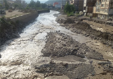  سد کنار رودخانه زیر پل فجر زیراب مانع افزایش خسارت بود