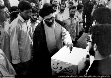 چهارمین انتخابات ریاست جمهوری اسلامی ایران، 25 مرداد 1364
انتخابِ دوباره | شرکت در چهارمین انتخابات ریاست جمهوری اسلامی ایران، 25 مرداد 1364