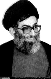 در قاب عکاسان | تصویر چهره حضرت آیت‌الله خامنه‌ای در دوره دوم ریاست جمهوری