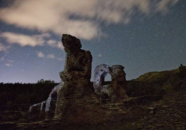 تلسکوپ بسیار بزرگ رصدخانه اروپای جنوبی واقع در پِرنِل، شیلی
جزیره فِمِرن، آلمان 