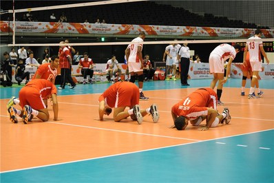 سجده شکر بازیکنان مصر بعد از پیروزی مقابل تونس