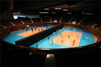 سالن تمرینی مترو پلیتن که تیمها قبل از بازی خود را در آنجا گرم می کنند