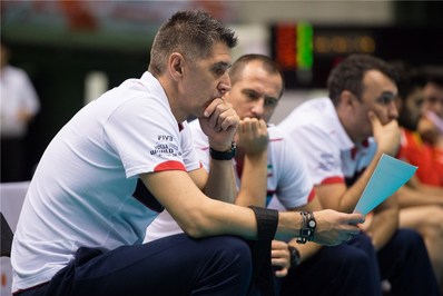 کواچ و نیمکت متفکرش