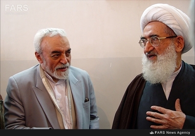 10- حبیب‌الله عسگر اولادی در دیدار با آیت‌الله العظمی نوری همدانی