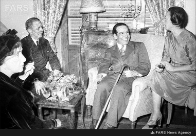 7- دکتر حسین فاطمی در دیدار با همسر هریمن وزیر وقت امور خارجه آمریکا