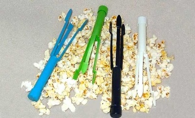 بر اساس تجربه، وسیله جذابی برای برداشتن پاپ‌کرن است 