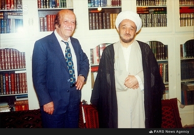 علامه محمدتقی جعفری در کنار جورج جرداق نویسنده لبنانی