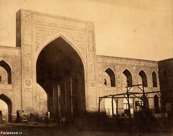 مسجد شاه سابق (هفتاد و دوتن) در مشهد. عکاس آنتونیو جیانوزی