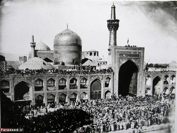 نمایی از حرم امام رضا(ع) در روز عاشورا. عکاس: عبدالله قاجار