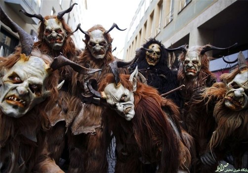  مردم در لباس 