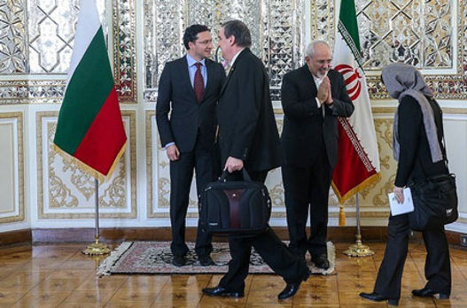 مد احوال پرسی سیاسی