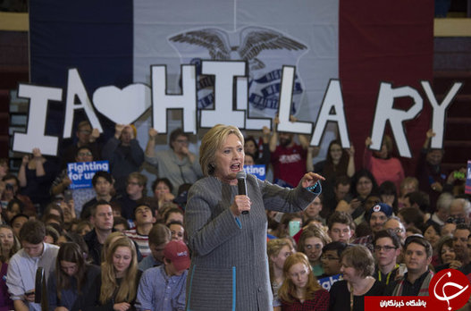افرادی را استخدام کنید که در طول سخنرانی، شعارهای پر معنایی را برای شما در دست بگیرند.