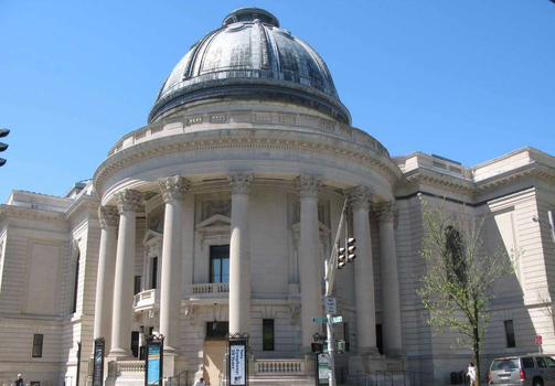 ۸. دانشگاه ییل در شهر نیوهیون در ایالت کنتیکت آمریکا