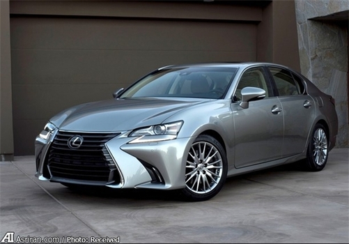 5- لکسوس GS 350
این خودرو به یک موتور 3.5 لیتری V6 با تولید 306 اسب بخار قدرت مجهز است. گیربکس 6 دنده نسبت به مدل پیشین خود ارتقا پیدا کرده و نسبت به فشردن پدال گاز، واکنش بهتری را از خود نشان می دهد.