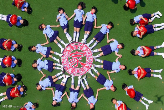 عکس فارغ التحصیلی کودکان یک مهد کودک در چین (ZUMA )