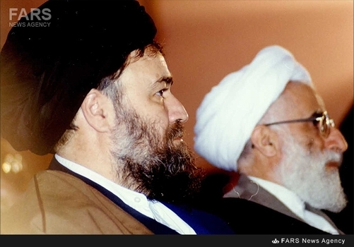 13-آیت‌الله احمد جنتی در کنار حجت‌الاسلام حاج سید احمد خمینی