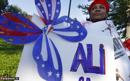 در حاشیه مراسم تشییع محمدعلی کلی؛ لوئیزویل، آمریکا