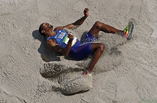 کریستیان تایلور بازیکن آمریکایی در پرش سه گام مدال طلا را کسب کرد .