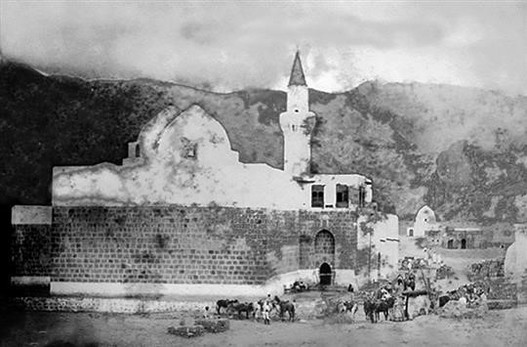 مرقد حمزه عموی پیامبر (ص) قبل از ویران شدن